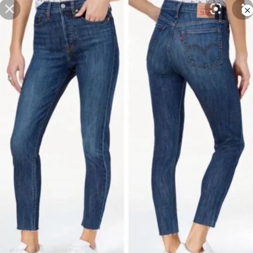 Levi's Wedgie Skinny Raw Hem Jeans - Womens size 27